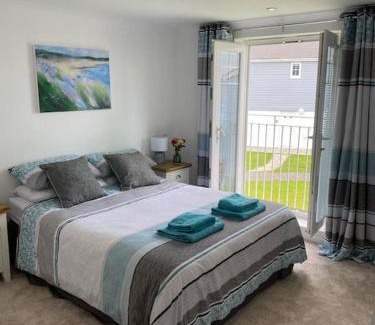Saint Columb Major Casa | Surf's Up! Perfect base for holidays or work in Cornwall