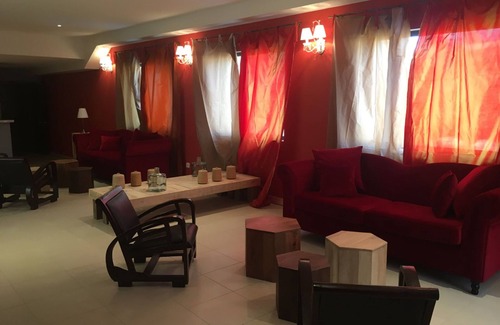 Vezenobres Otro | Sorprendente casa de campo en Cévennes con piscina privada y spa; Calma, relajación y confort.