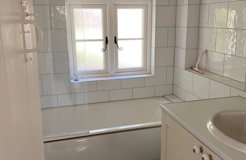 Peaslake Cabaña | Surrey Hills Country Cottage