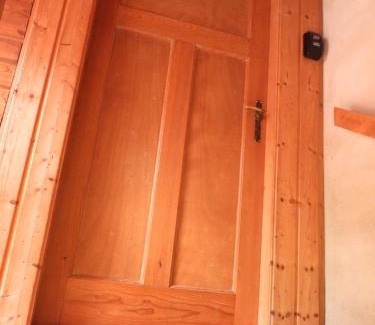 Bruchweiler Cabina | Susanna NEU mit Netflix Traveller Awards 2025