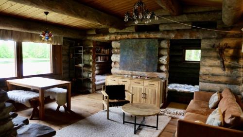 Rovaniemi Chalet De Esquí | Suvantokoto Riverside Log Cabin