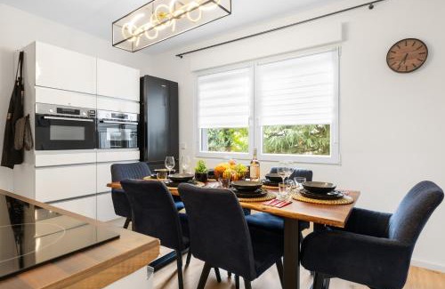 Rhein-Erft-Kreis District Apartamento | Svyvo Apartments Brühl - Parking Kitchen Balcony