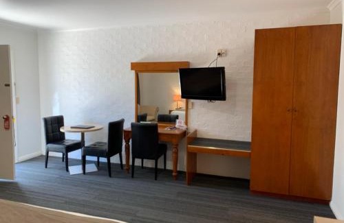 Yass Hotel | Swaggers Motor Inn