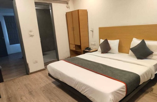 Nagpur Hotel | SwagStay Hotel Century