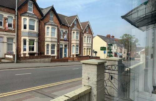 Swindon Casa | Swandown Hotel