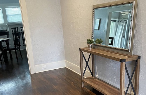 Fresno Casa | Sweet and cozy central location!