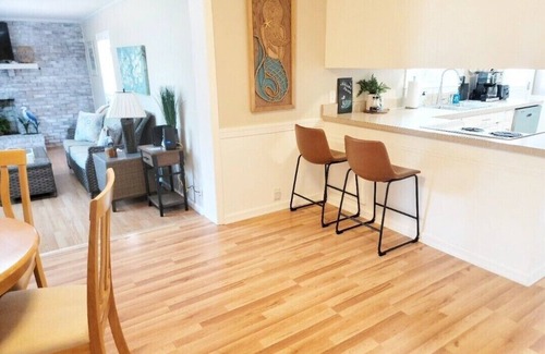 Wilmington Casa | Sweet Escape is 3 miles to Wrightsville Beach & 8 miles to Downtown Riverfront~