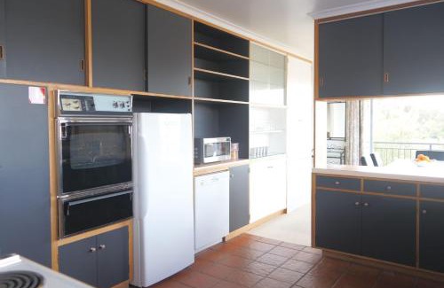 Lenah Valley Villa | Sweet home in Lenah Valley