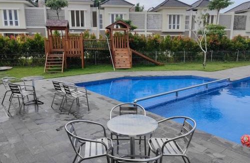 Pekanbaru Villa | Sweet House Homestay Near Mall Pekanbaru Sudirman
