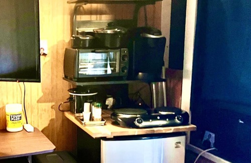 Durham Cabaña | Sweet Little Glamping Cottage w/AC - Durham, NC