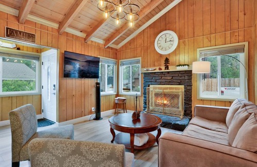 Big Bear Lake Casa | Sweet Retreat 1- Cozy Relaxing Resort Cabin