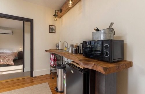 Spearfish Casa | Swisher Farmhouse @ Granny Flats