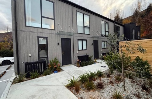 Arthur's Point Villa | Swiss-Belvillas Coronet Peak