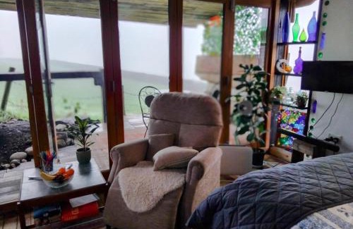 Llanelli Apartamento | Swiss Valley Cabin - WoodFired Hot Tub & Therapies