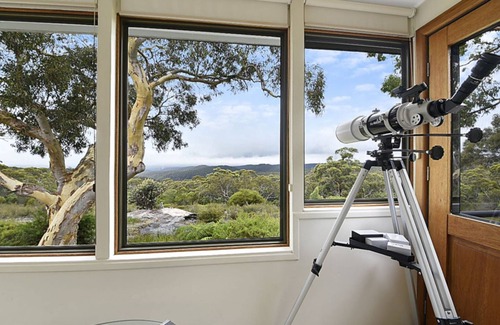 Woodford Casa | Sydney View - 70km from Sydney; 1000km from care!