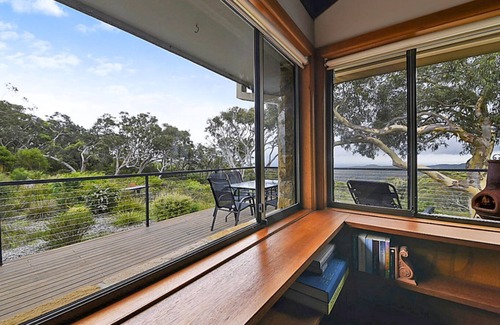 Woodford Casa | Sydney View - 70km from Sydney; 1000km from care!