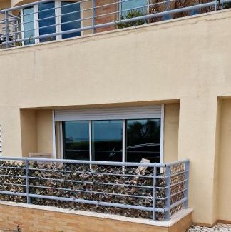 Caxias Apartamento | T1 Sea & Pool