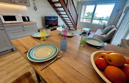 Canale-di-Verde Apartamento | DÚPLEX T3, pies en el agua, con gran terraza, vista panorámica al mar