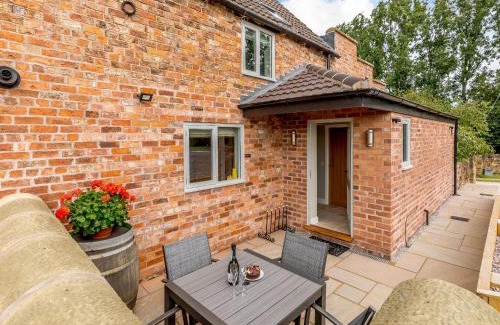 Tilston Casa | Tadpole Cottage At Frog Hall