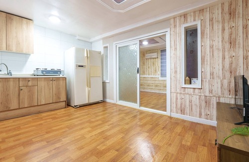 Kkotchi Casa | Taean Vintage House Pet-friendly Pension