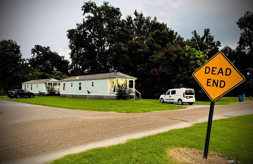 Lyon Casa | Take it easy in the heart of the Delta! Come visit us in the Home of the Blues!