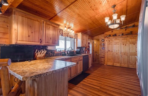 Osakis Casa | Take ur dogs on a daily pontoon ride on beautiful lake Osakis will guide u out