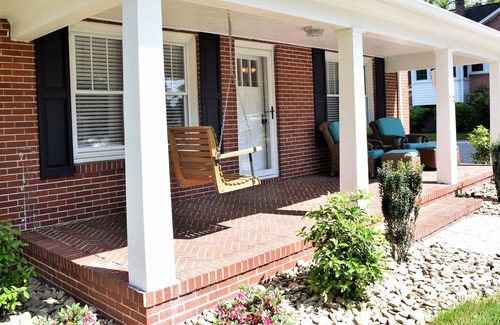 Lincolnton Casa | Talk of the Town (Down) Charming Renovated Home