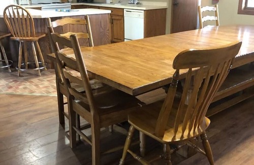 Black River Falls Casa | Tall Pines Lodge (Cottages On Serenity Lake) con 80 acres de vida silvestre.