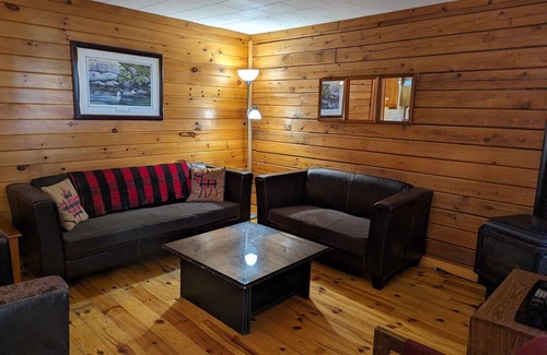 Head Cabina | Tall Timbers cottage is located on 100 kilometers of beautiful, tranquil river