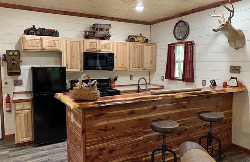 Hilham Cabina | Talley's Cabins and Breakfast By Dale Hollow Lake. Right Where You Want To Be!
