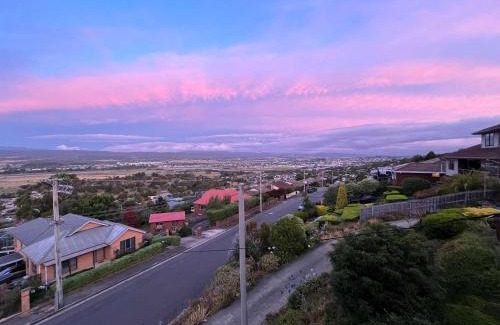 Riverside Casa | Tamar Riverside Views Retreat