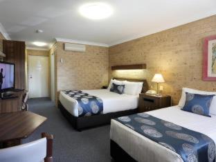 South Tamworth Hotel | Tamworth Motor Inn & Cabins