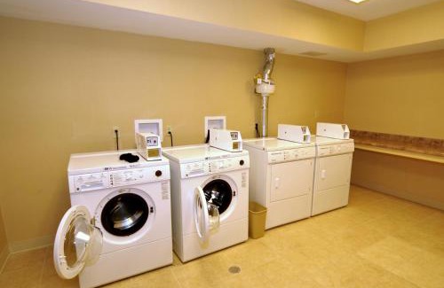Mahwah Hotel | Tapa Hotel, Inn & Suites