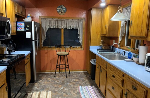 Canadohta Lake Cabaña | Ted y escapada de Kay en el bello Lago Canadohta, PA