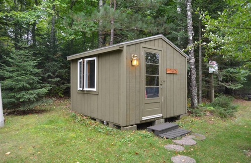 Superior Casa | TeeGeeLee Lakefront Cabin en Amnicon, disponible el 15 de mayo