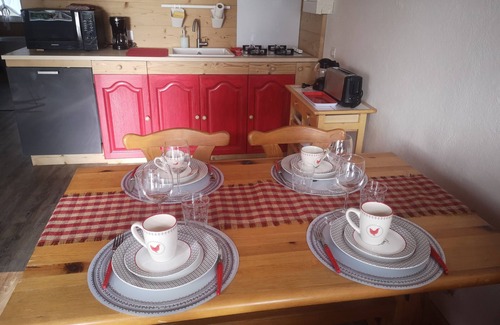 La Chapelle-Geneste Cabaña | Teleworking and relaxation in the heart of nature 3 bedrooms 6 to 8 beds