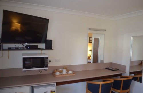 Gulgong Hotel | Ten Dollar Town Motel