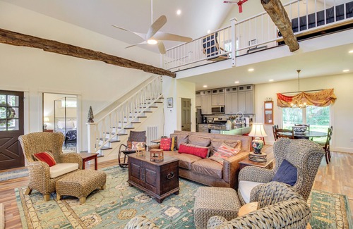 Belvidere Casa | Tennessee Farmhouse Retreat w/ Wraparound Deck!