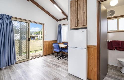 Teralba Hotel | Teralba Lakeside Caravan Park