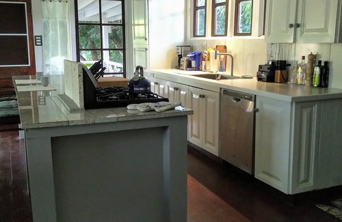 Dickenson Bay Cabaña | TERRA COTTAGE Caribbean Cottage - enorme porche cubierto y piscina privada y drivewa