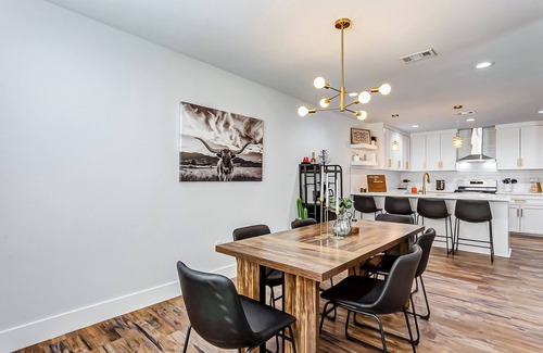 Foster Place Casa | Texas Two-Step: Near NRG/ Full Game Room/ Lounge+Fire Pit