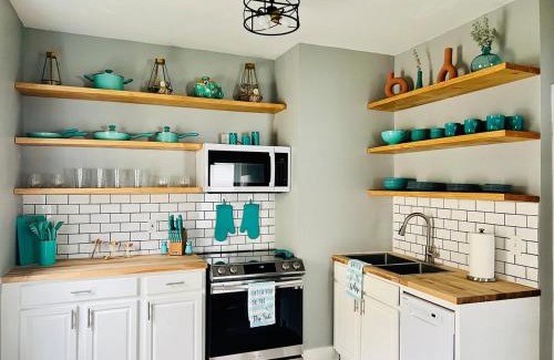 Dayton Casa | The Airplane Art House