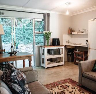 Durban North Apartamento | The Aloe Cottage