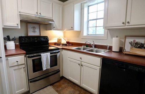 Oxford Casa | The Ann, 2BR Oxford Stay by Velvet Ditch Villas