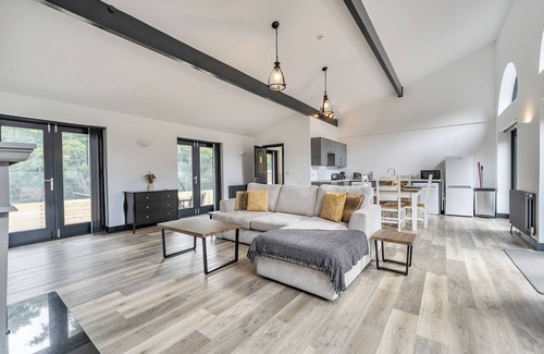 Wimborne Cabaña | THE ANNEX, pet friendly, with a garden in Wimborne Minster