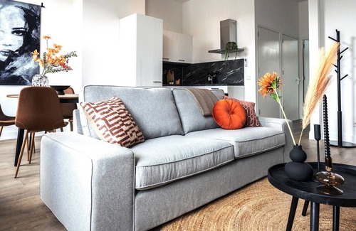 Municipality of Tilburg Casa | El apartamento cuenta con dos dormitorios lujosamente equipados.