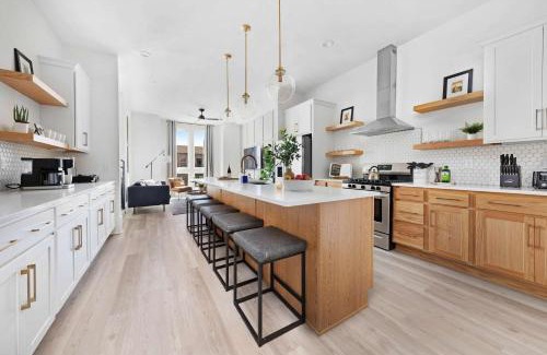 East Nashville Casa | The Azalea - Walk to Dining & Nightlife, Rooftop!