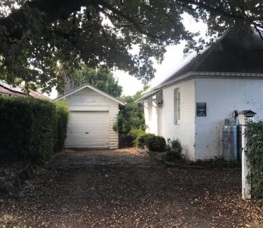 Armidale Casa | The Bakers Cottage