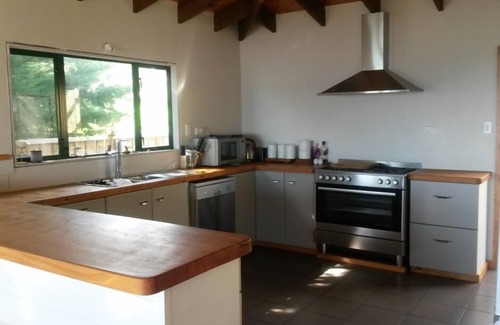 Omapere Casa | El establecimiento, el Bar Hokianga