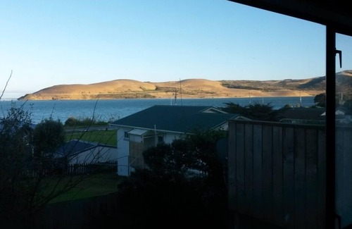 Omapere Casa | El establecimiento, el Bar Hokianga